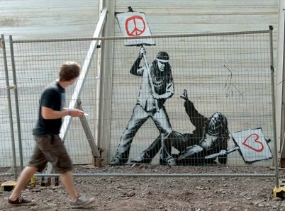 http://www.holeinthedyke.com/images/hitd-news/new_banksy.jpg